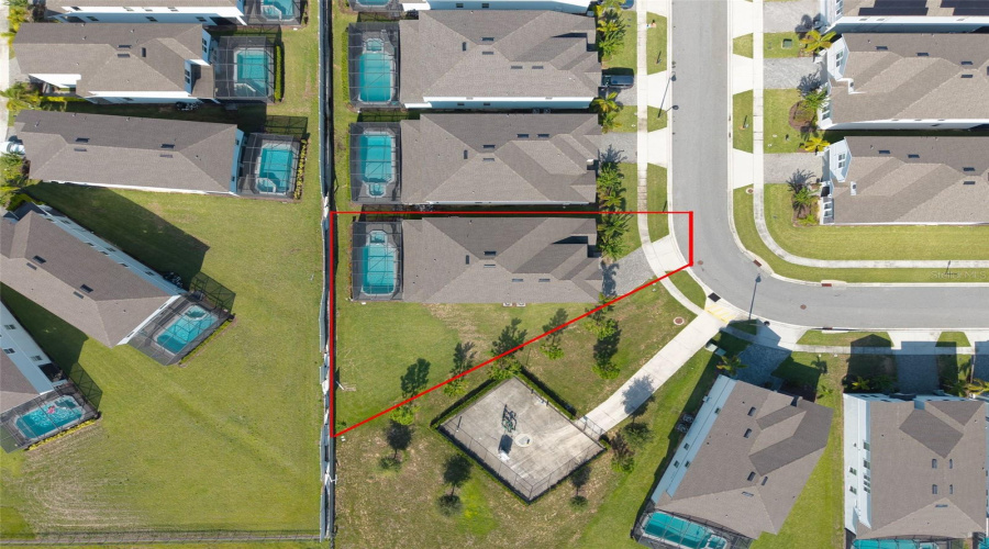 DAVENPORT, Florida 33897, 8 Bedrooms Bedrooms, ,6 BathroomsBathrooms,Residential,For Sale,LELANI,0,MFRO6337999