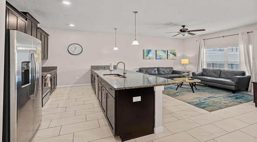 KISSIMMEE, Florida 34746, 4 Bedrooms Bedrooms, ,3 BathroomsBathrooms,Residential,For Sale,PEQUOD,0,MFRO6339097