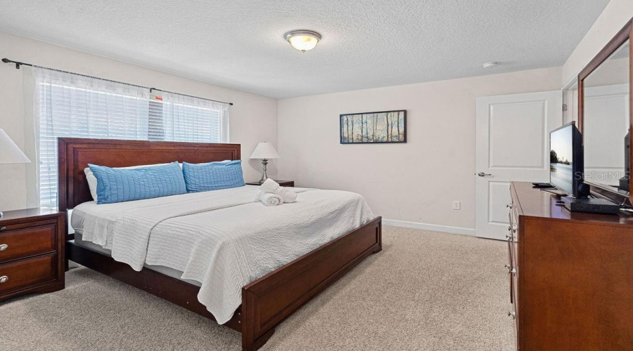 KISSIMMEE, Florida 34746, 4 Bedrooms Bedrooms, ,3 BathroomsBathrooms,Residential,For Sale,PEQUOD,0,MFRO6339097