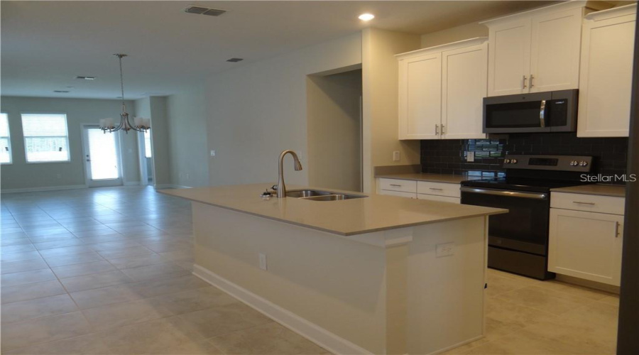 KISSIMMEE, Florida 34746, 3 Bedrooms Bedrooms, ,2 BathroomsBathrooms,Residential,For Sale,BALLAD,0,MFRO6338750