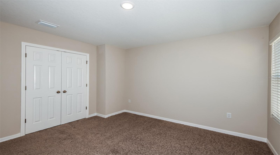 DAVENPORT, Florida 33837, 5 Bedrooms Bedrooms, ,3 BathroomsBathrooms,Residential,For Sale,ROLLING LAKE,0,MFRTB8422200