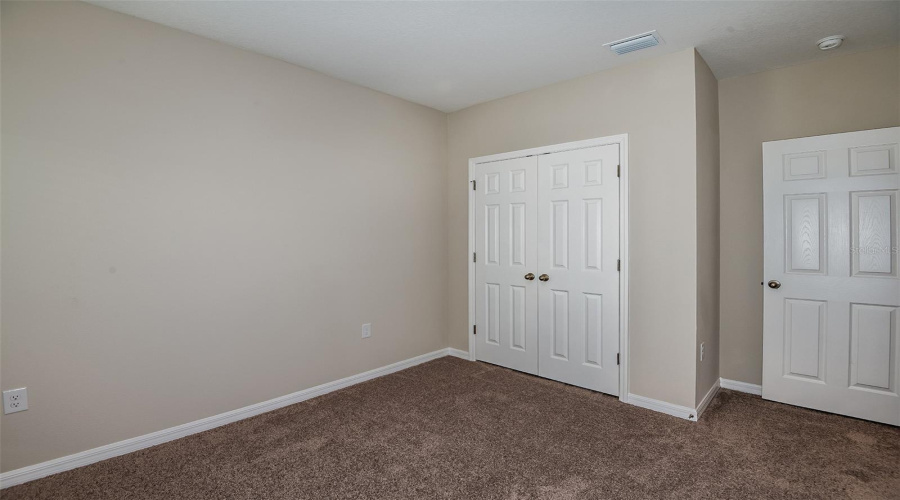DAVENPORT, Florida 33837, 5 Bedrooms Bedrooms, ,3 BathroomsBathrooms,Residential,For Sale,ROLLING LAKE,0,MFRTB8422200