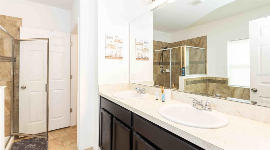 DAVENPORT, Florida 33897, 4 Bedrooms Bedrooms, ,4 BathroomsBathrooms,Residential,For Sale,MONTGOMERY,0,MFRO6339589