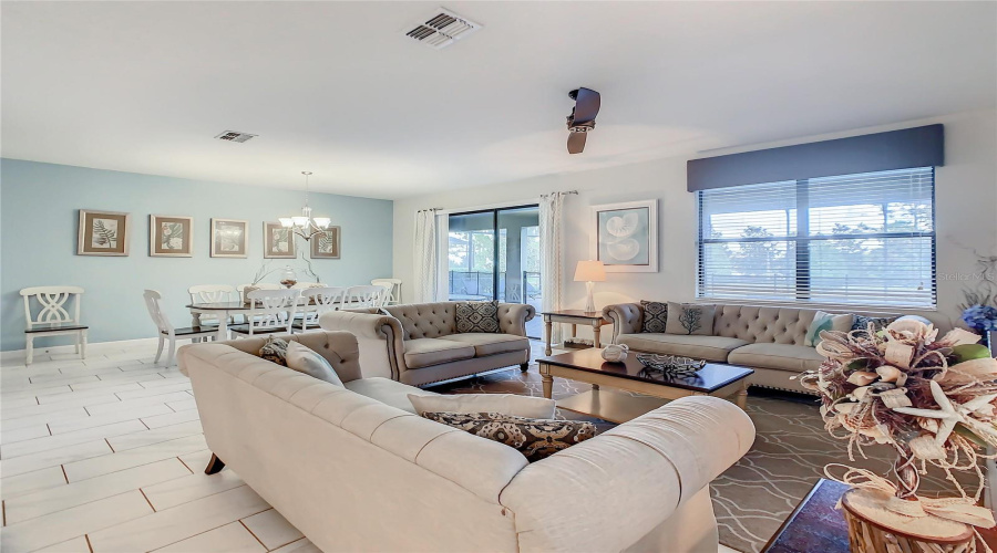 DAVENPORT, Florida 33896, 8 Bedrooms Bedrooms, ,5 BathroomsBathrooms,Residential,For Sale,DIVOT,0,MFRO6339924
