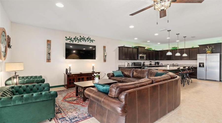 KISSIMMEE, Florida 34747, 9 Bedrooms Bedrooms, ,6 BathroomsBathrooms,Residential,For Sale,NICE,0,MFRO6339934
