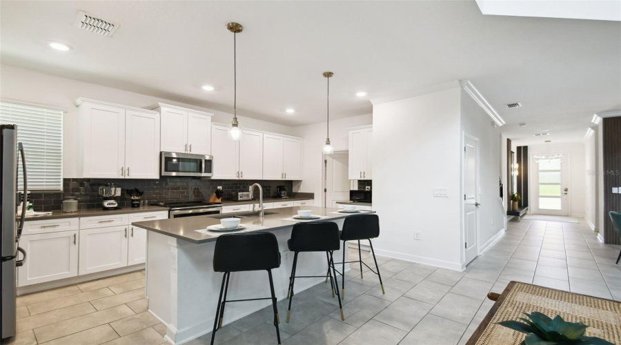 KISSIMMEE, Florida 34746, 5 Bedrooms Bedrooms, ,5 BathroomsBathrooms,Residential,For Sale,RHYME,0,MFRO6321428