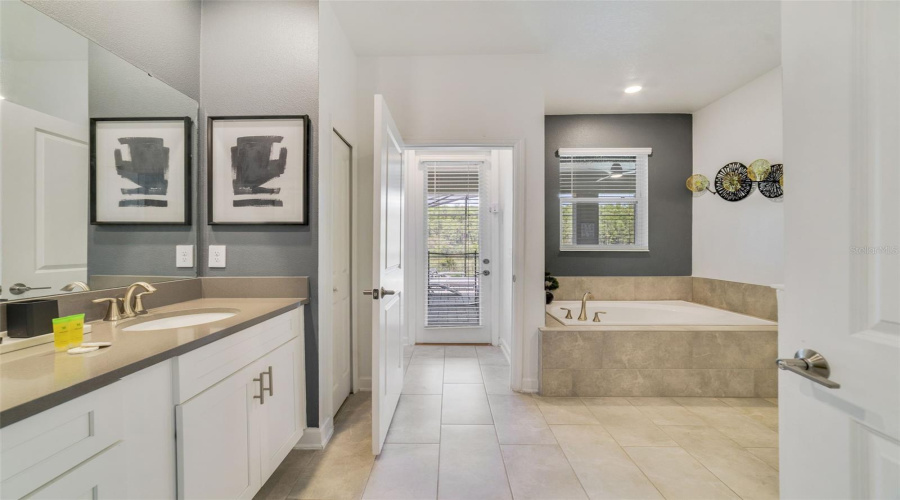 KISSIMMEE, Florida 34746, 8 Bedrooms Bedrooms, ,5 BathroomsBathrooms,Residential,For Sale,PENELOPE,0,MFRS5133614
