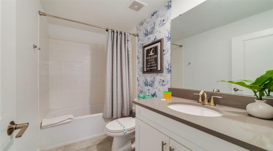 KISSIMMEE, Florida 34746, 8 Bedrooms Bedrooms, ,5 BathroomsBathrooms,Residential,For Sale,PENELOPE,0,MFRS5133614