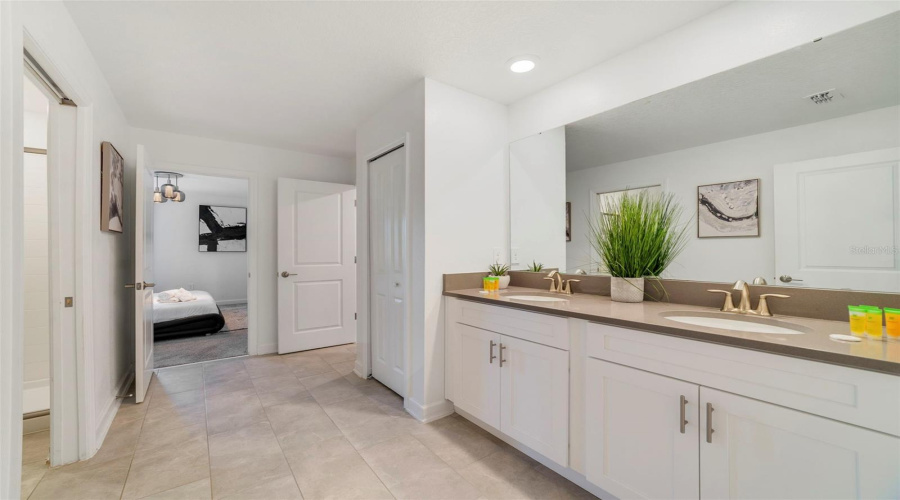 KISSIMMEE, Florida 34746, 8 Bedrooms Bedrooms, ,5 BathroomsBathrooms,Residential,For Sale,PENELOPE,0,MFRS5133614
