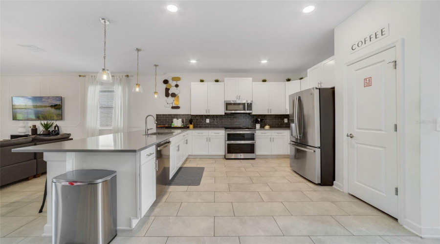 KISSIMMEE, Florida 34746, 8 Bedrooms Bedrooms, ,5 BathroomsBathrooms,Residential,For Sale,PENELOPE,0,MFRS5133614