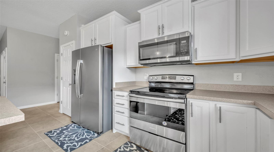 DAVENPORT, Florida 33837, 4 Bedrooms Bedrooms, ,3 BathroomsBathrooms,Residential,For Sale,CITRUS ISLE,0,MFRO6335512