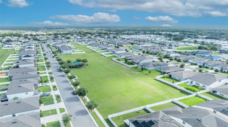 DAVENPORT, Florida 33837, 4 Bedrooms Bedrooms, ,3 BathroomsBathrooms,Residential,For Sale,CITRUS ISLE,0,MFRO6335512