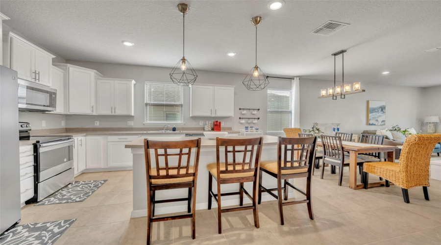 DAVENPORT, Florida 33837, 4 Bedrooms Bedrooms, ,3 BathroomsBathrooms,Residential,For Sale,CITRUS ISLE,0,MFRO6335512