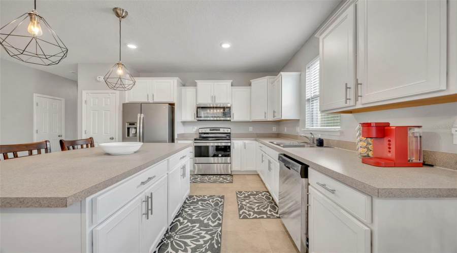 DAVENPORT, Florida 33837, 4 Bedrooms Bedrooms, ,3 BathroomsBathrooms,Residential,For Sale,CITRUS ISLE,0,MFRO6335512