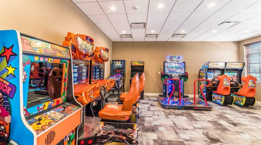 KISSIMMEE, Florida 34747, 5 Bedrooms Bedrooms, ,4 BathroomsBathrooms,Residential,For Sale,DUBAI,0,MFRFC312189