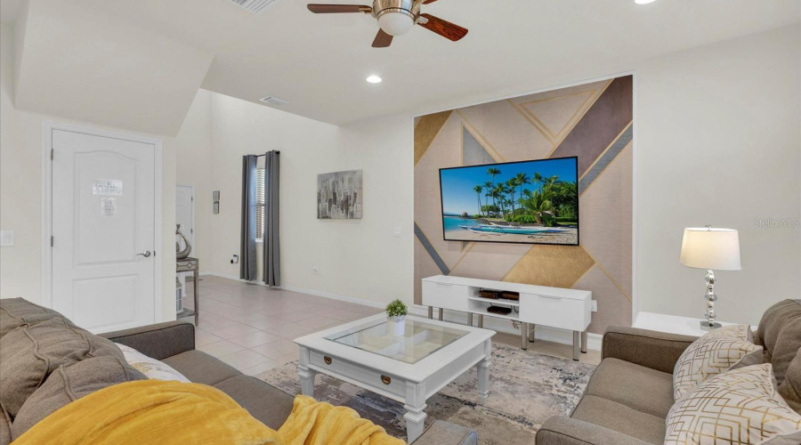 KISSIMMEE, Florida 34747, 5 Bedrooms Bedrooms, ,4 BathroomsBathrooms,Residential,For Sale,DUBAI,0,MFRFC312189