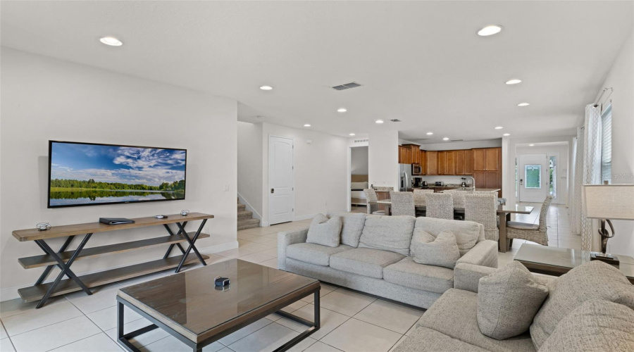 KISSIMMEE, Florida 34747, 8 Bedrooms Bedrooms, ,7 BathroomsBathrooms,Residential,For Sale,MARKER,0,MFRO6339142
