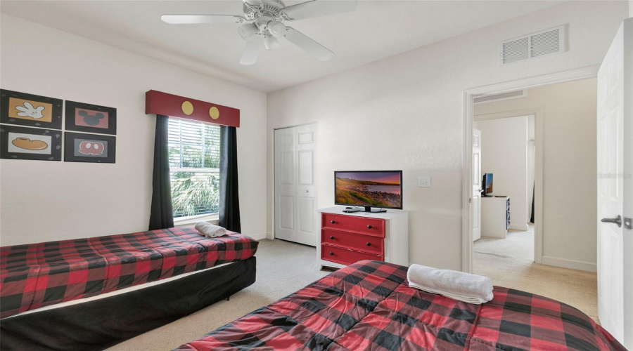 KISSIMMEE, Florida 34746, 4 Bedrooms Bedrooms, ,3 BathroomsBathrooms,Residential,For Sale,LUCAYAN HARBOUR,0,MFRO6335707
