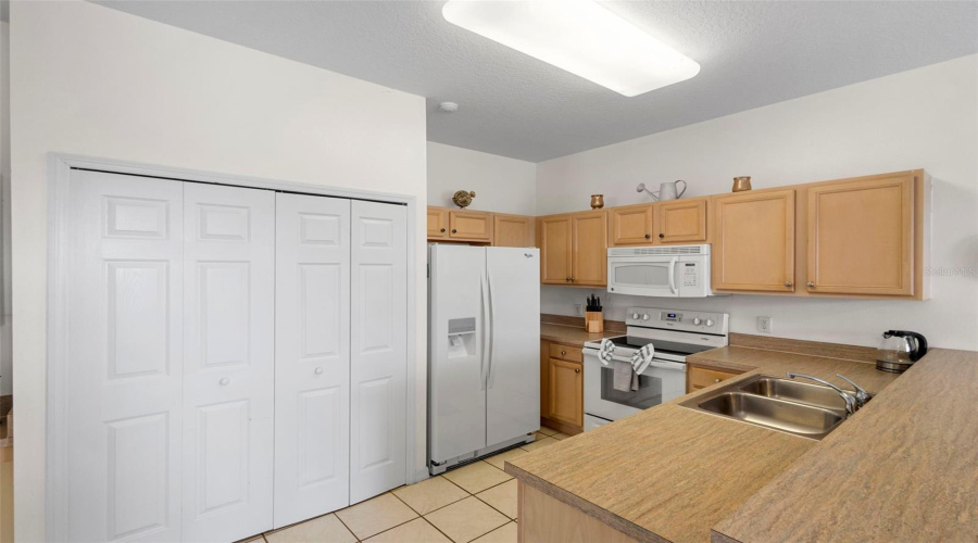 Bar Height Countertop