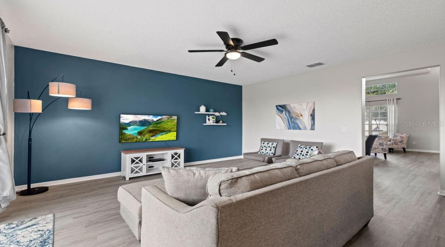 DAVENPORT, Florida 33837, 4 Bedrooms Bedrooms, ,3 BathroomsBathrooms,Residential,For Sale,SUNSET VIEW,0,MFRG5101417