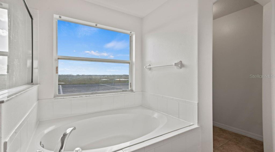 DAVENPORT, Florida 33837, 4 Bedrooms Bedrooms, ,3 BathroomsBathrooms,Residential,For Sale,SUNSET VIEW,0,MFRG5101417