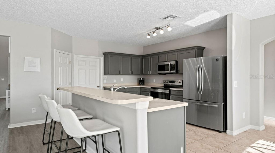DAVENPORT, Florida 33837, 4 Bedrooms Bedrooms, ,3 BathroomsBathrooms,Residential,For Sale,SUNSET VIEW,0,MFRG5101417