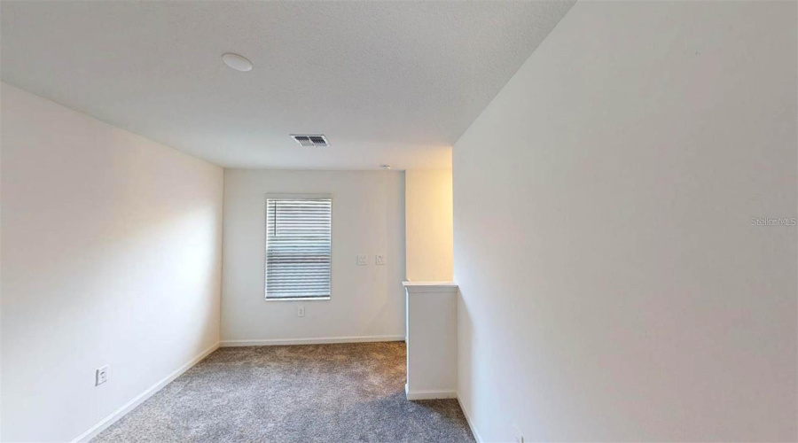 DAVENPORT, Florida 33837, 6 Bedrooms Bedrooms, ,3 BathroomsBathrooms,Residential,For Sale,RESERVOIR,0,MFRO6340082