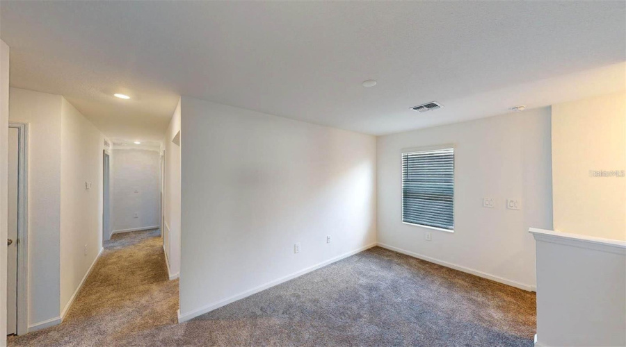 DAVENPORT, Florida 33837, 6 Bedrooms Bedrooms, ,3 BathroomsBathrooms,Residential,For Sale,RESERVOIR,0,MFRO6340082