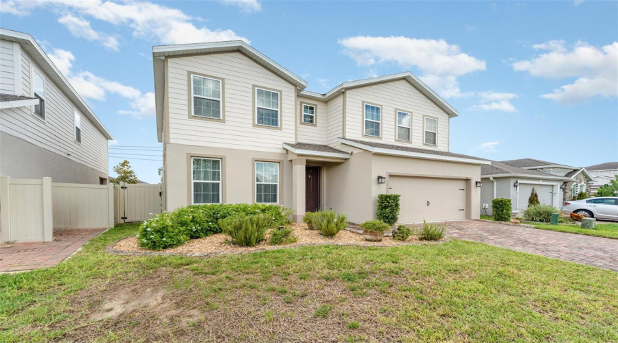 DAVENPORT, Florida 33837, 4 Bedrooms Bedrooms, ,2 BathroomsBathrooms,Residential,For Sale,SUMMER SQUALL,0,MFRTB8422691