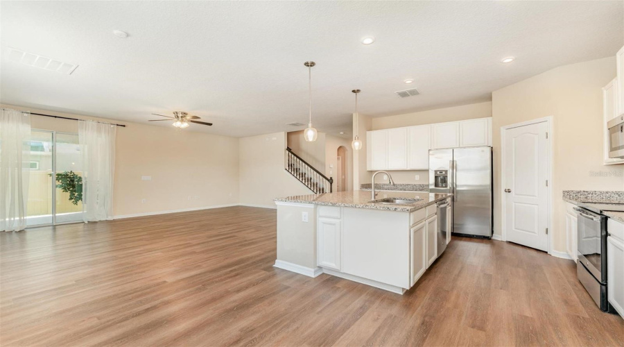 DAVENPORT, Florida 33837, 4 Bedrooms Bedrooms, ,2 BathroomsBathrooms,Residential,For Sale,SUMMER SQUALL,0,MFRTB8422691