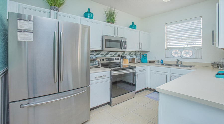 DAVENPORT, Florida 33897, 4 Bedrooms Bedrooms, ,3 BathroomsBathrooms,Residential,For Sale,PALERMO,0,MFRL4955485