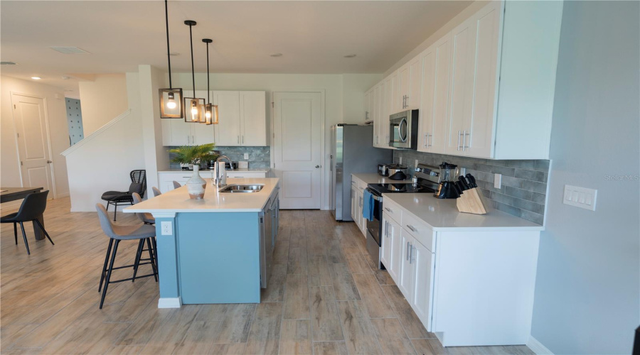 DAVENPORT, Florida 33896, 3 Bedrooms Bedrooms, ,2 BathroomsBathrooms,Residential,For Sale,BENOI,0,MFRS5133506