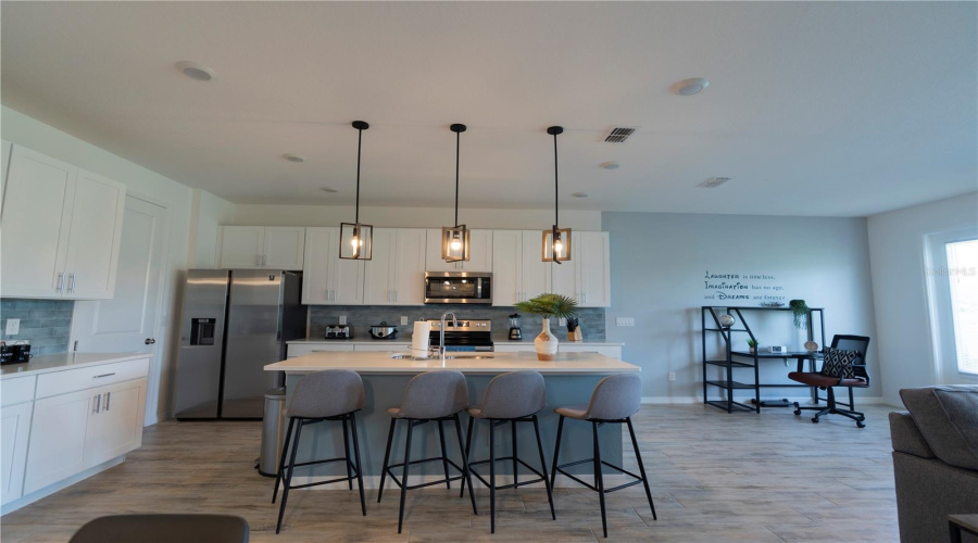 DAVENPORT, Florida 33896, 3 Bedrooms Bedrooms, ,2 BathroomsBathrooms,Residential,For Sale,BENOI,0,MFRS5133506