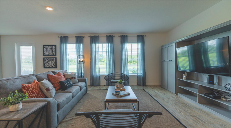 DAVENPORT, Florida 33896, 3 Bedrooms Bedrooms, ,2 BathroomsBathrooms,Residential,For Sale,BENOI,0,MFRS5133506
