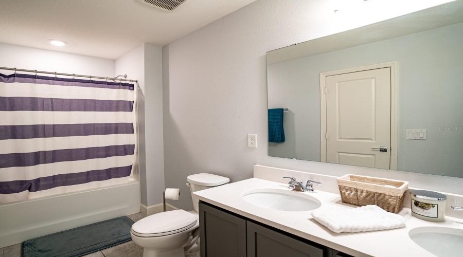 DAVENPORT, Florida 33837, 4 Bedrooms Bedrooms, ,2 BathroomsBathrooms,Residential,For Sale,OVERLOOK CT,0,MFRP4936115