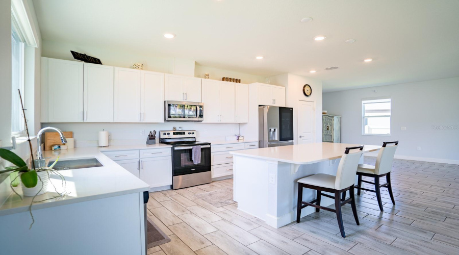 DAVENPORT, Florida 33837, 4 Bedrooms Bedrooms, ,2 BathroomsBathrooms,Residential,For Sale,OVERLOOK CT,0,MFRP4936115
