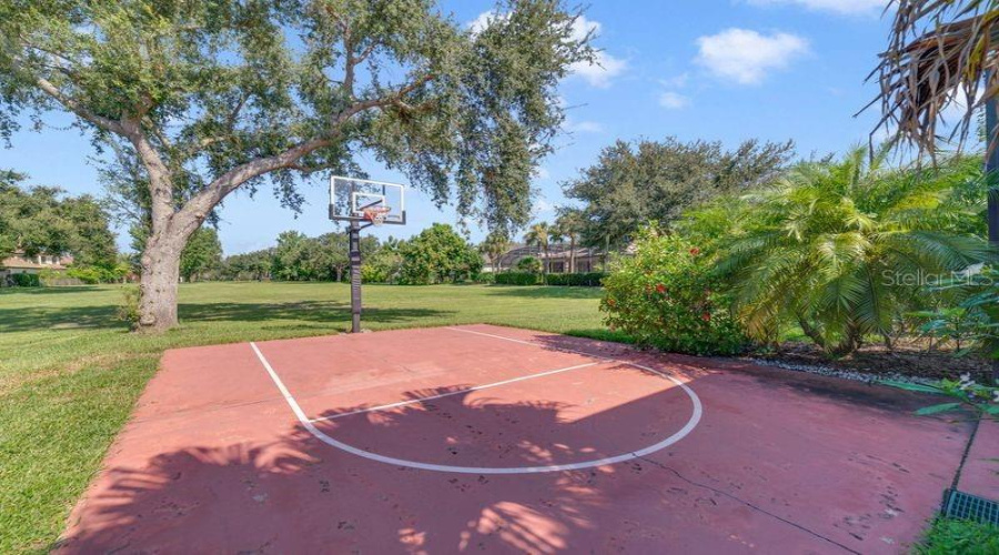 ORLANDO, Florida 32836, 6 Bedrooms Bedrooms, ,5 BathroomsBathrooms,Residential,For Sale,SOUTHERN BREEZE,0,MFRO6334731