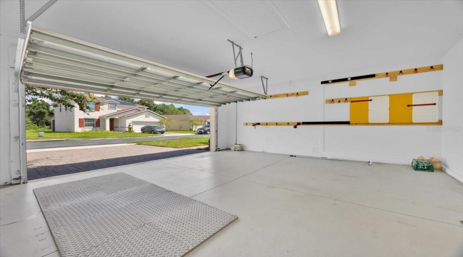 2-Car Garage
