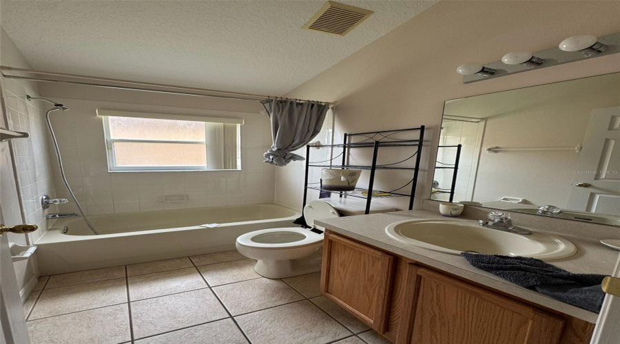 DAVENPORT, Florida 33897, 3 Bedrooms Bedrooms, ,2 BathroomsBathrooms,Residential,For Sale,CASSIA,0,MFRS5133422