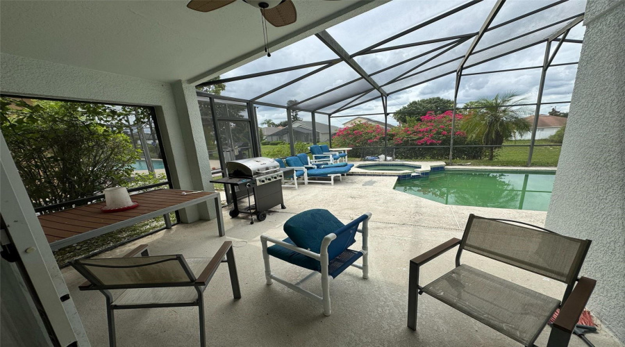 DAVENPORT, Florida 33897, 3 Bedrooms Bedrooms, ,2 BathroomsBathrooms,Residential,For Sale,CASSIA,0,MFRS5133422