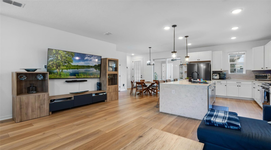 KISSIMMEE, Florida 34747, 3 Bedrooms Bedrooms, ,2 BathroomsBathrooms,Residential,For Sale,ISLAND VILLAGE,0,MFRO6323150