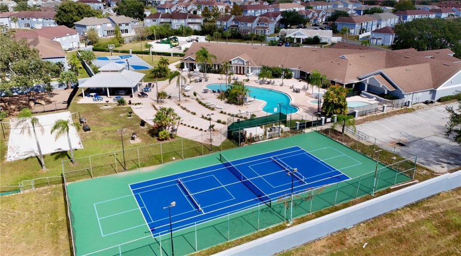 Community Tennis & Pickleball Courts.