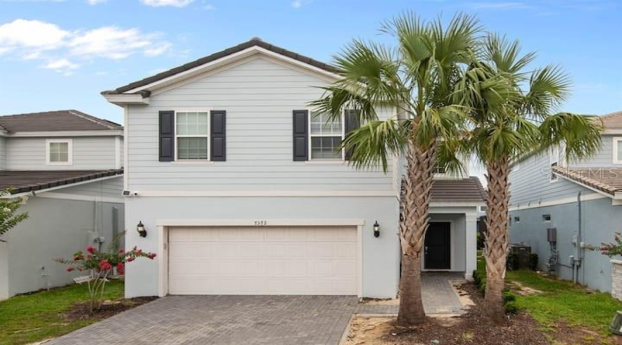 DAVENPORT, Florida 33837, 5 Bedrooms Bedrooms, ,4 BathroomsBathrooms,Residential,For Sale,OAKMOSS,0,MFRO6340300