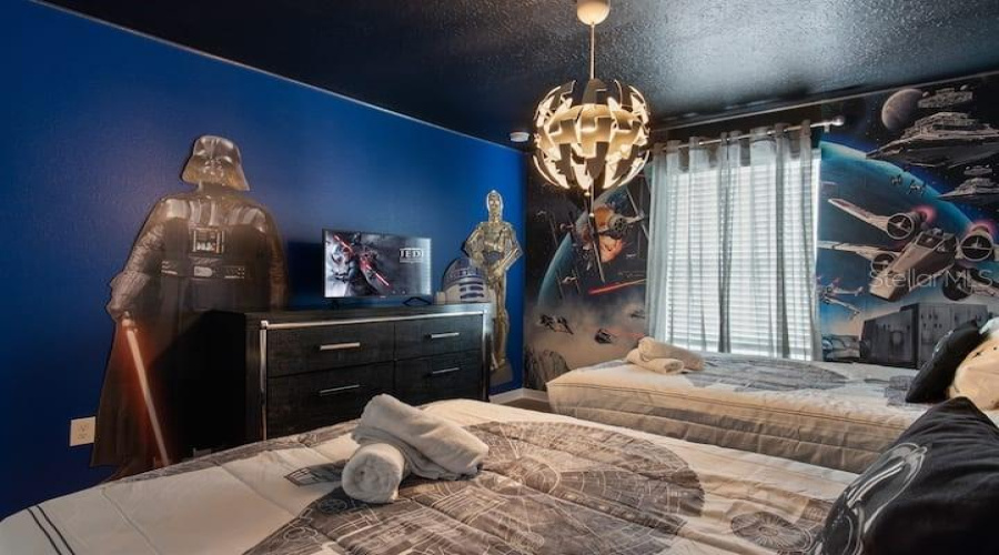 DAVENPORT, Florida 33837, 5 Bedrooms Bedrooms, ,4 BathroomsBathrooms,Residential,For Sale,OAKMOSS,0,MFRO6340300