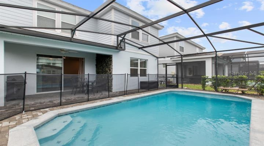 DAVENPORT, Florida 33837, 5 Bedrooms Bedrooms, ,4 BathroomsBathrooms,Residential,For Sale,OAKMOSS,0,MFRO6340300