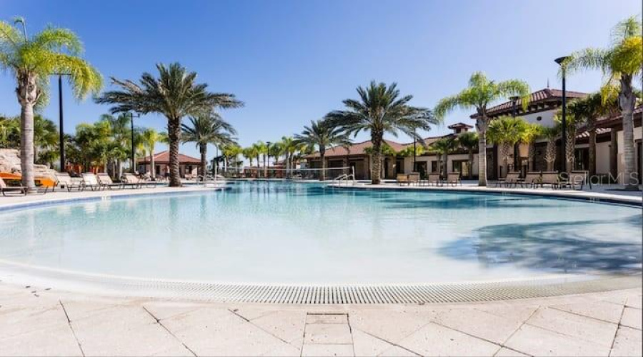 DAVENPORT, Florida 33837, 5 Bedrooms Bedrooms, ,4 BathroomsBathrooms,Residential,For Sale,OAKMOSS,0,MFRO6340300