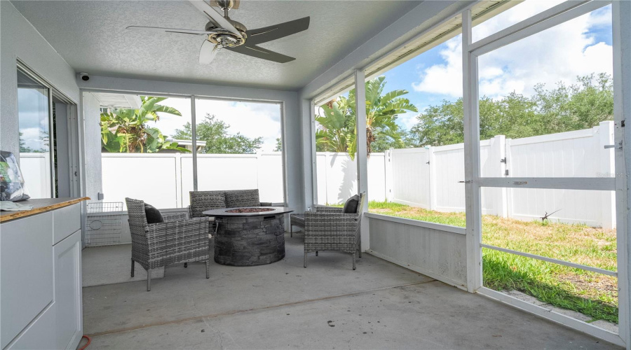 DAVENPORT, Florida 33897, 4 Bedrooms Bedrooms, ,2 BathroomsBathrooms,Residential,For Sale,JOCELYN,0,MFRO6340256
