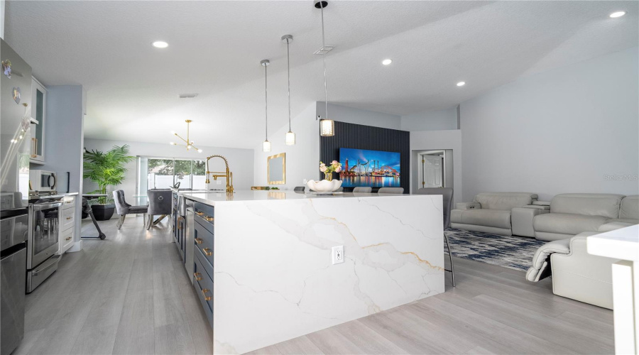 DAVENPORT, Florida 33897, 4 Bedrooms Bedrooms, ,2 BathroomsBathrooms,Residential,For Sale,JOCELYN,0,MFRO6340256