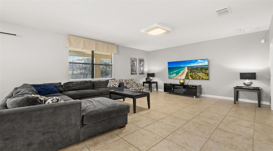 DAVENPORT, Florida 33896, 5 Bedrooms Bedrooms, ,4 BathroomsBathrooms,Residential,For Sale,MOON VALLEY,0,MFRO6340154