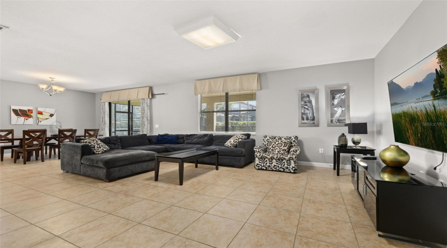 DAVENPORT, Florida 33896, 5 Bedrooms Bedrooms, ,4 BathroomsBathrooms,Residential,For Sale,MOON VALLEY,0,MFRO6340154